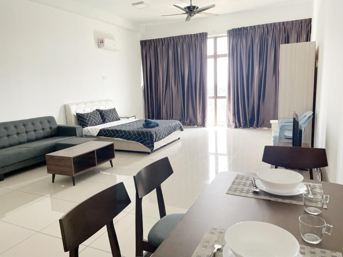 Palazio Serviced Apartment In Mount Austin Near Aeon Ikea Toppen Hsi Τζόχορ Μπάχρου Εξωτερικό φωτογραφία