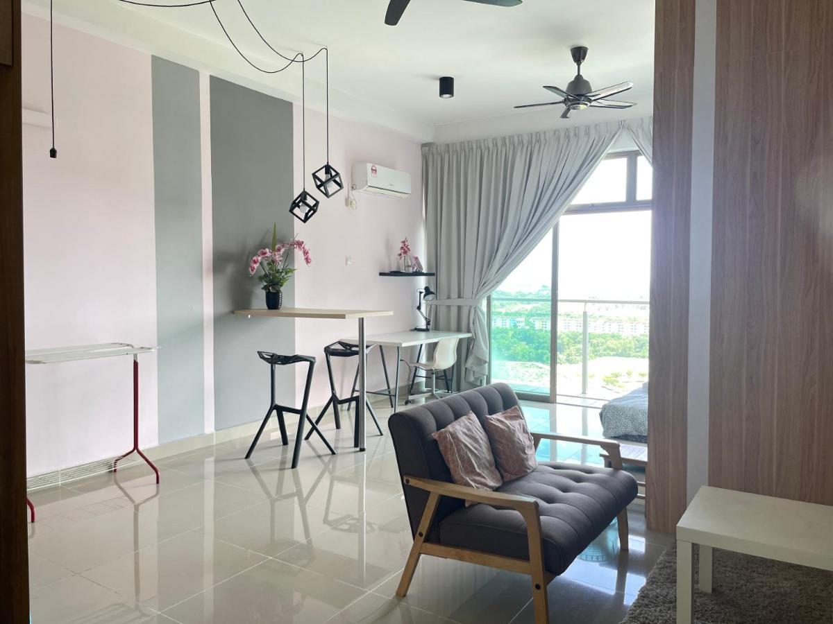 Palazio Serviced Apartment In Mount Austin Near Aeon Ikea Toppen Hsi Τζόχορ Μπάχρου Εξωτερικό φωτογραφία