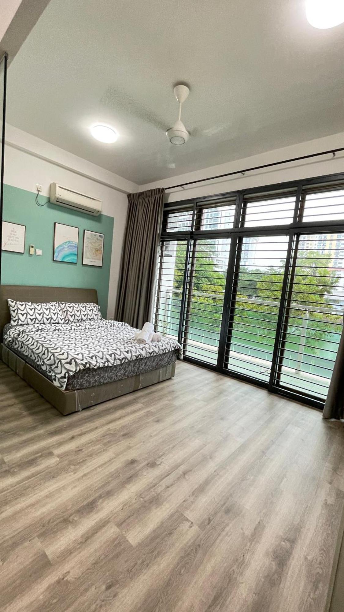 Palazio Serviced Apartment In Mount Austin Near Aeon Ikea Toppen Hsi Τζόχορ Μπάχρου Εξωτερικό φωτογραφία